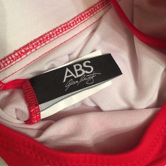 Classic red retro looking one piece. - Picture 5 of 5